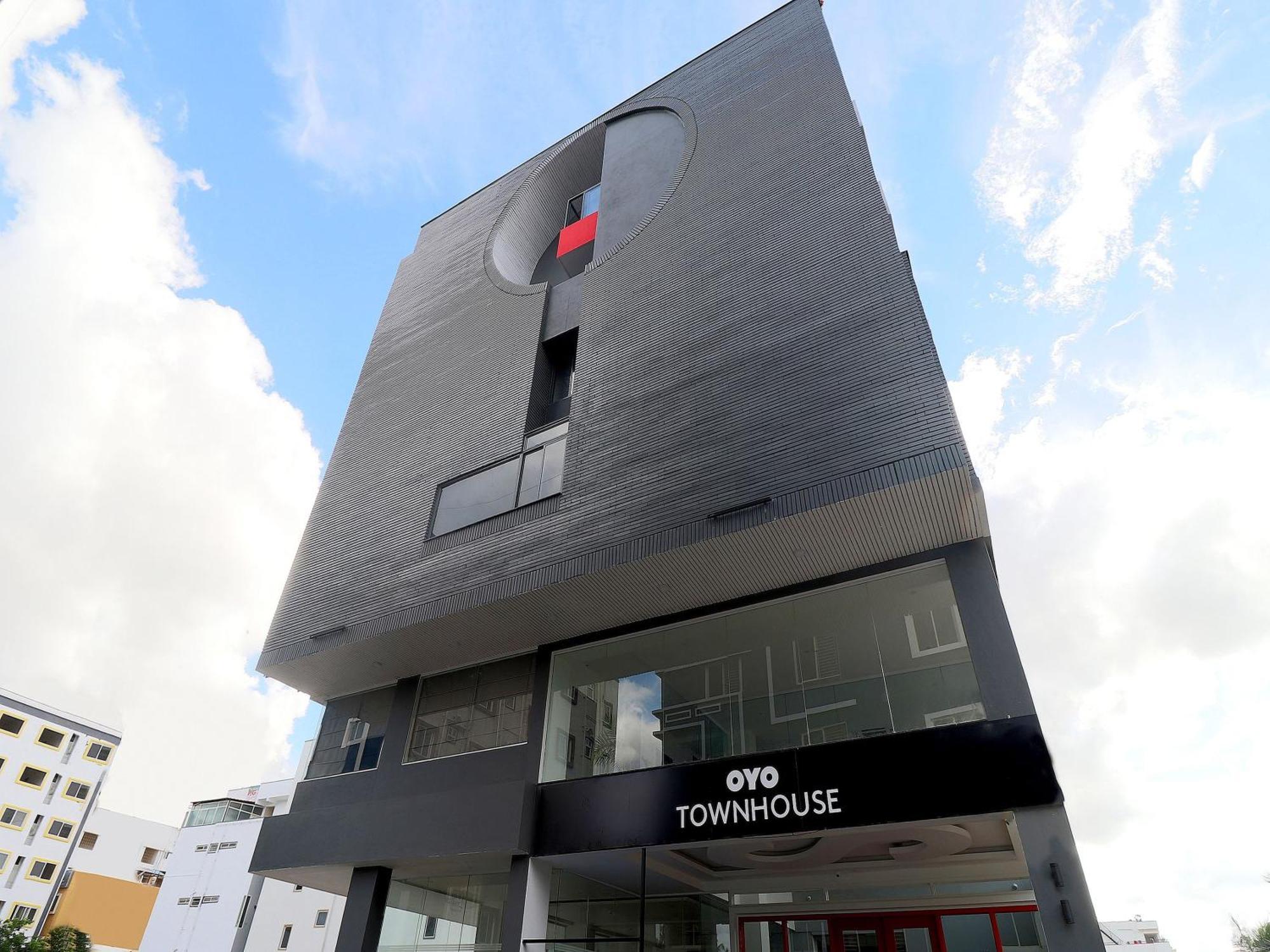 Super Townhouse Reva College University Yelahanka المظهر الخارجي الصورة