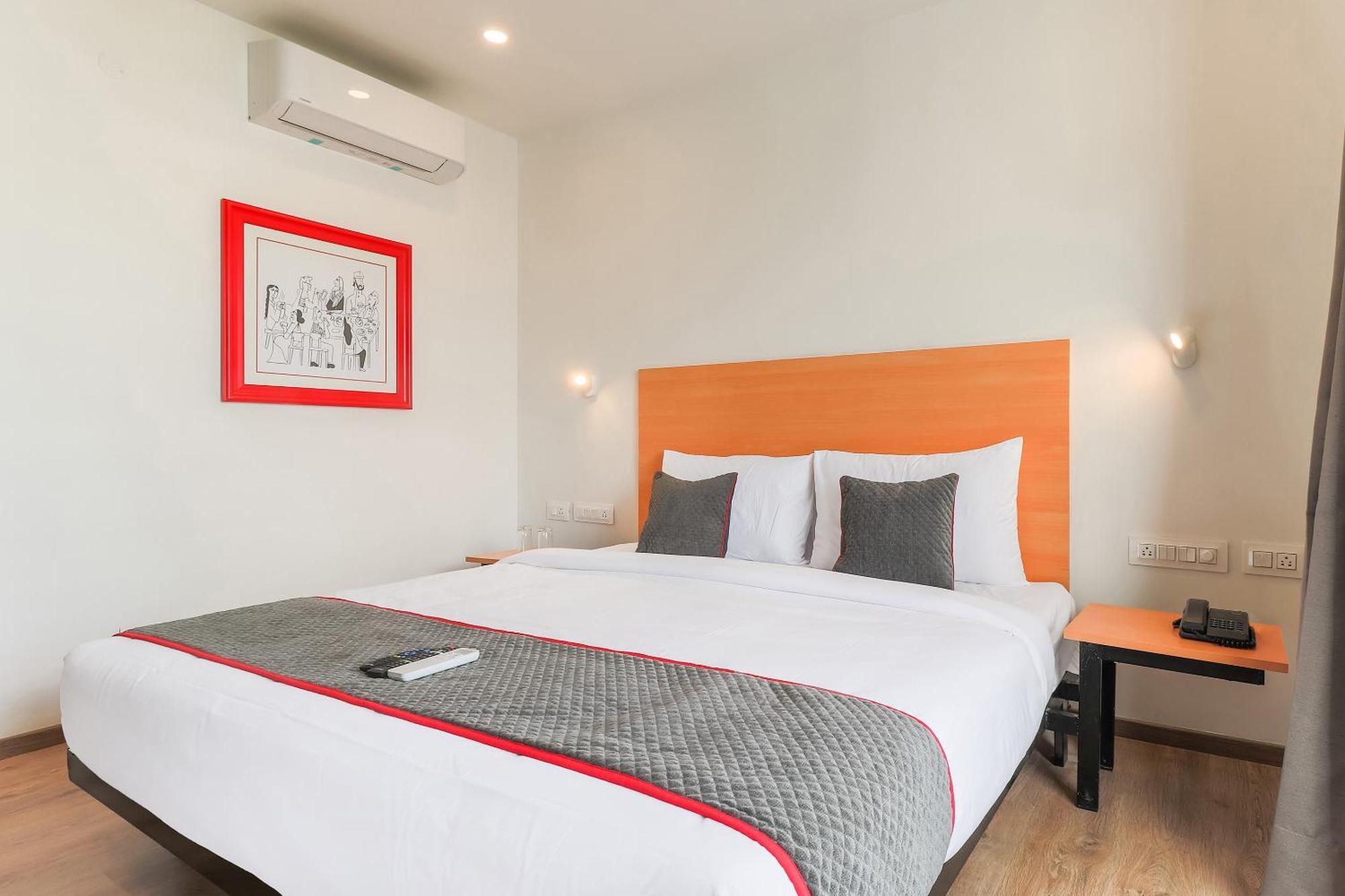 Super Townhouse Reva College University Yelahanka المظهر الخارجي الصورة