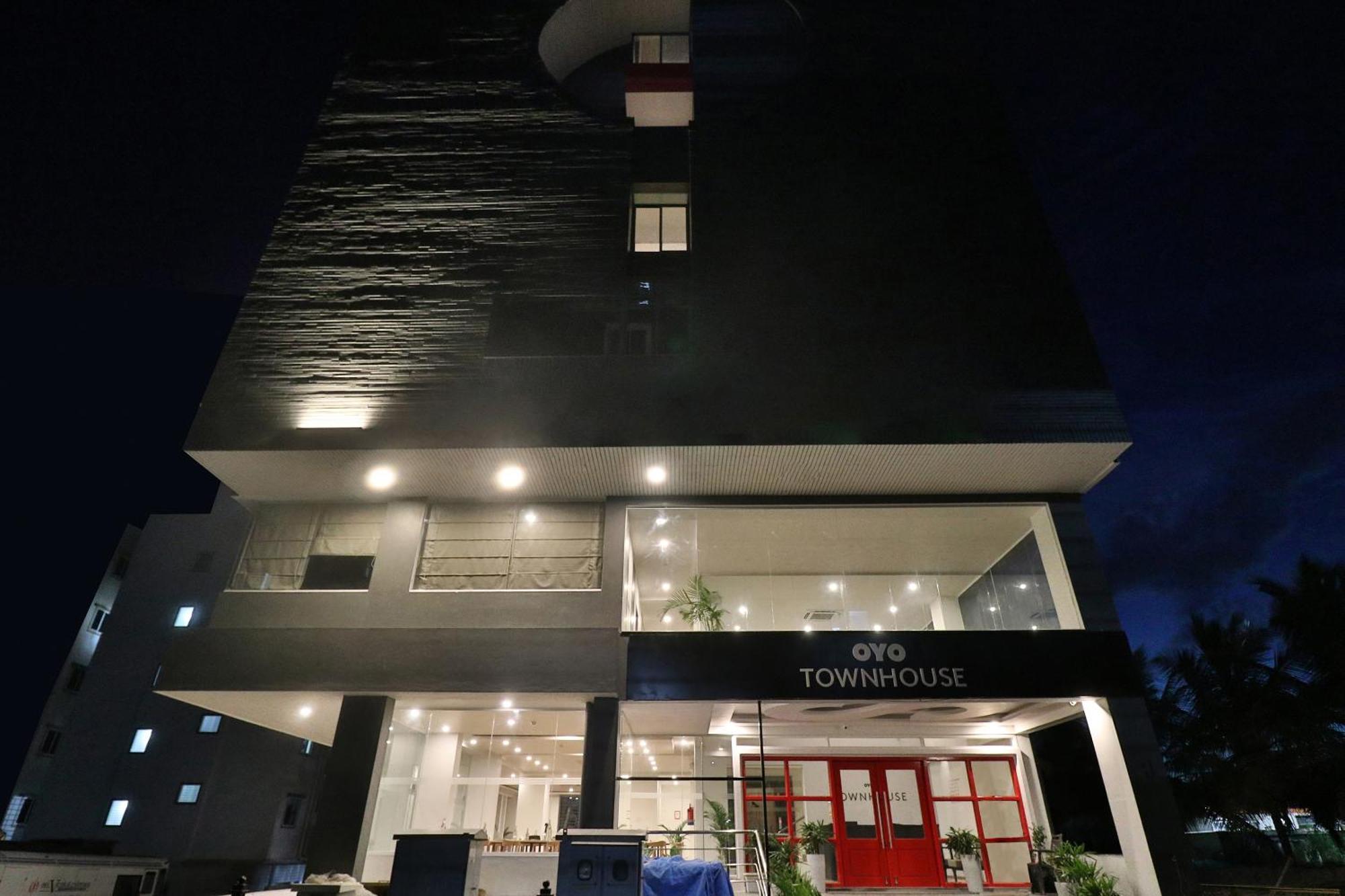 Super Townhouse Reva College University Yelahanka المظهر الخارجي الصورة